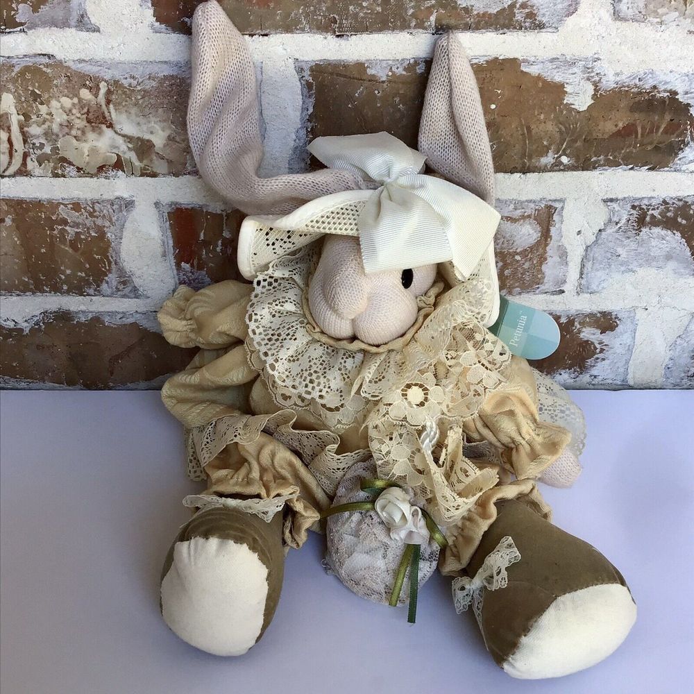 Russ Berrie Petunia Plush Easter Bunny 17 Inch Beige Dress Hat‎ Vintage Costume
